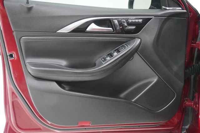 2017 INFINITI QX30 Premium FWD - 22875889 - 11