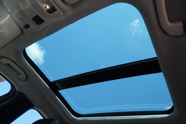 2017 INFINITI QX30 Premium FWD - 22875889 - 16