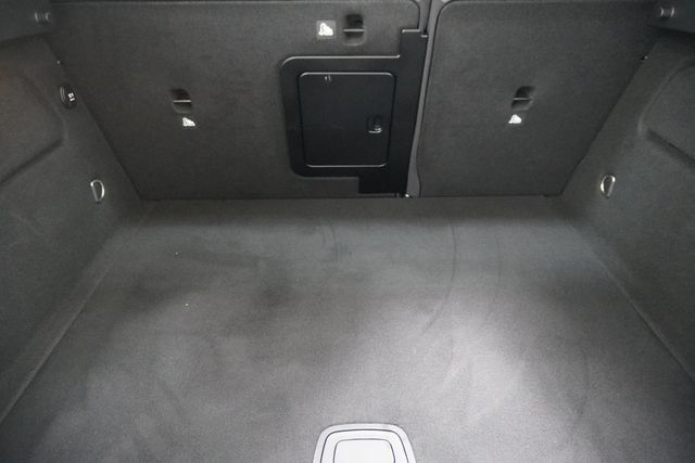 2017 INFINITI QX30 Premium FWD - 22875889 - 24