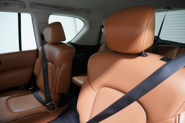 2017 INFINITI QX80 RWD Signature Edition - 22809108 - 10