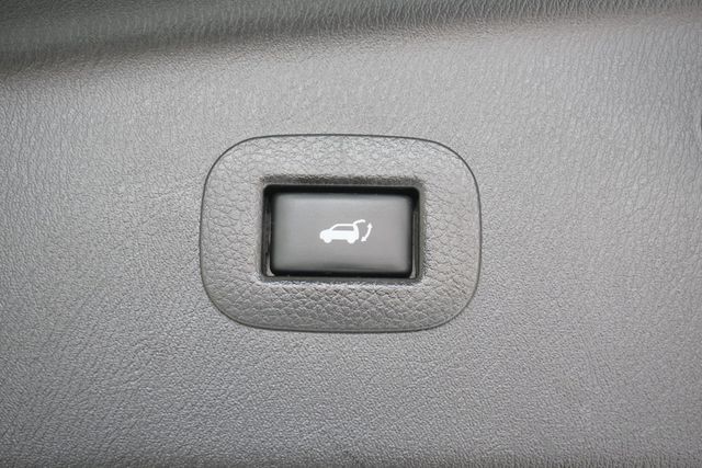 2017 INFINITI QX80 RWD Signature Edition - 22809108 - 31