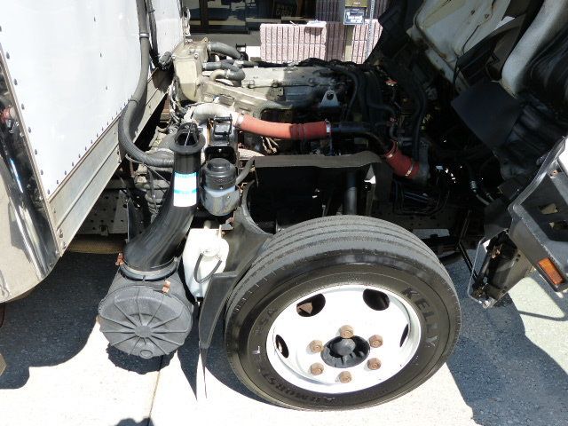 2017 Isuzu NQR 5.2L 4CYL. TURBO DIESEL*TILT CAB*DRW*16FT REFRIGERATED BOX TRUCK - 22807572 - 11