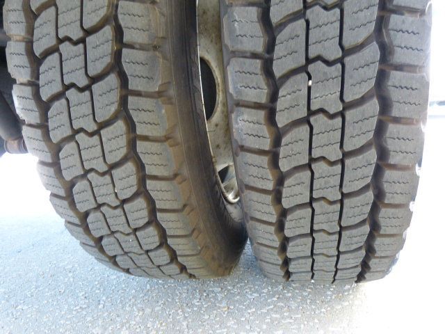 2017 Isuzu NQR 5.2L 4CYL. TURBO DIESEL*TILT CAB*DRW*16FT REFRIGERATED BOX TRUCK - 22807572 - 35