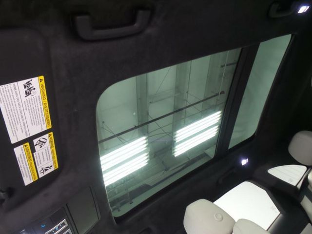 2017 Jaguar F-PACE First Edition AWD - 15400182 - 10