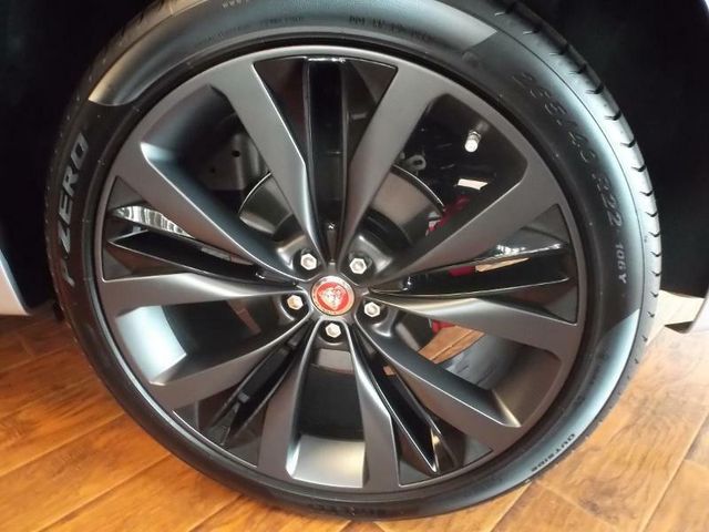 2017 Jaguar F-PACE First Edition AWD - 15400182 - 13