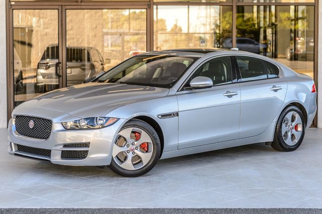 2017 Jaguar XE XE - LOW MILES - MOONROOF - SUPER CLEAN - MUST SEE - 22161037 - 1