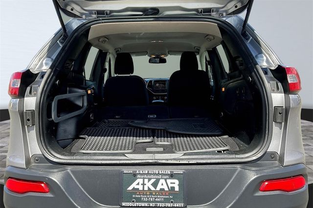 2017 Jeep Cherokee Latitude 4x4 - 22934399 - 34