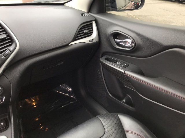 2017 Jeep Cherokee Trailhawk 4x4 - 18596628 - 16