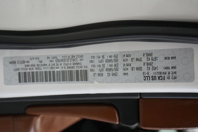 2017 Jeep Grand Cherokee Summit 4x2 - 22933491 - 31