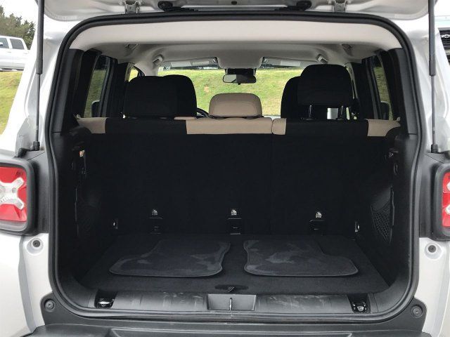 2017 Jeep Renegade  - 18614928 - 12