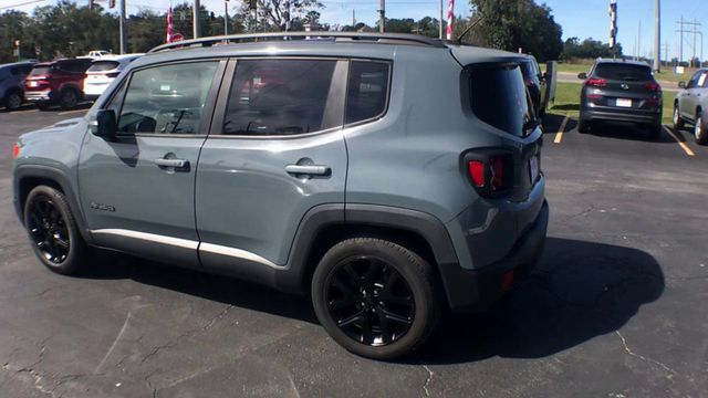 2017 Jeep Renegade Latitude FWD - 22932700 - 5