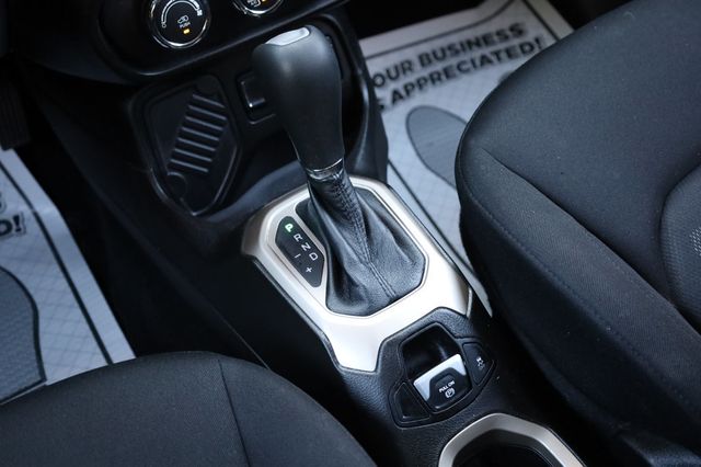 2017 Jeep Renegade Sport FWD - 22932869 - 36