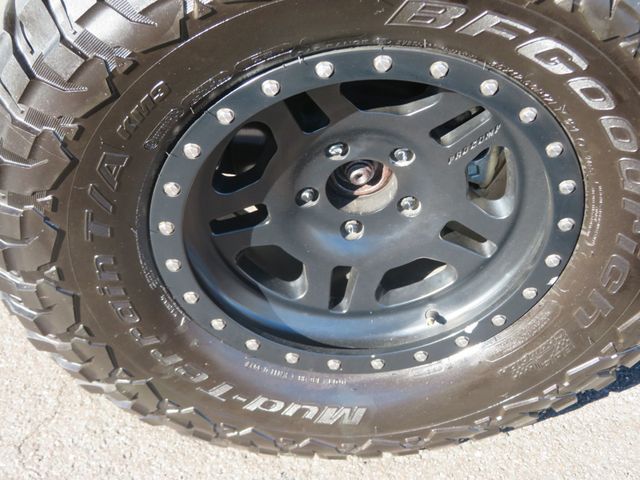 2017 Jeep Wrangler 4X4 HARDTOP WILLYS JEEP WRANGLER EXTRA CLEAN  LOW MILES  - 22938575 - 14