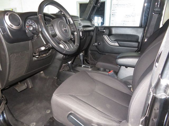 2017 Jeep Wrangler 4X4 HARDTOP WILLYS JEEP WRANGLER EXTRA CLEAN  LOW MILES  - 22938575 - 18