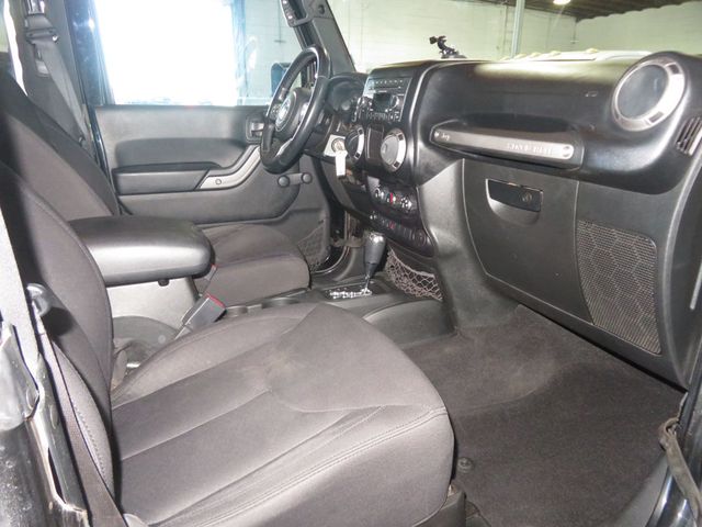 2017 Jeep Wrangler 4X4 HARDTOP WILLYS JEEP WRANGLER EXTRA CLEAN  LOW MILES  - 22938575 - 23