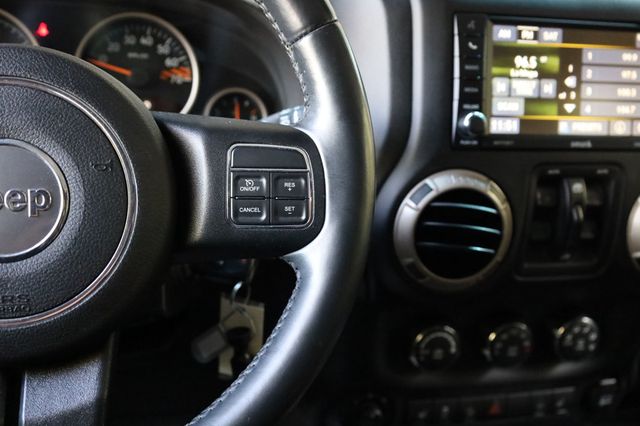 2017 Jeep Wrangler Unlimited 75th Anniversary 4x4 - 22928722 - 30