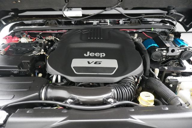 2017 Jeep Wrangler Unlimited Rubicon Recon 4x4 - 22915160 - 26