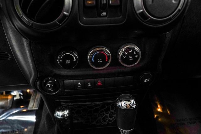 2017 Jeep Wrangler Unlimited Sport 4x4 - 22935393 - 19