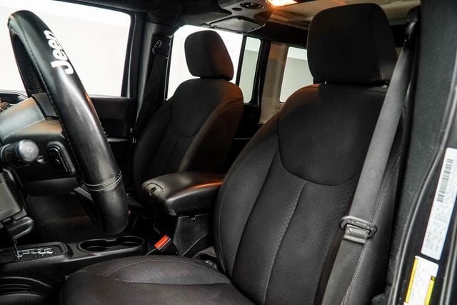 2017 Jeep Wrangler Unlimited Sport 4x4 - 22935393 - 27