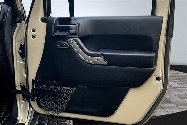 2017 Jeep Wrangler Unlimited Willys Wheeler 4x4 - 22921744 - 13