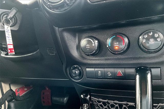 2017 Jeep Wrangler Unlimited Willys Wheeler 4x4 - 22921744 - 22