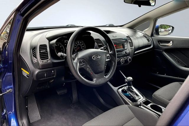2017 Kia Forte LX Automatic - 22887502 - 10