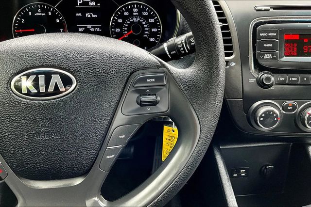 2017 Kia Forte LX Automatic - 22887502 - 21