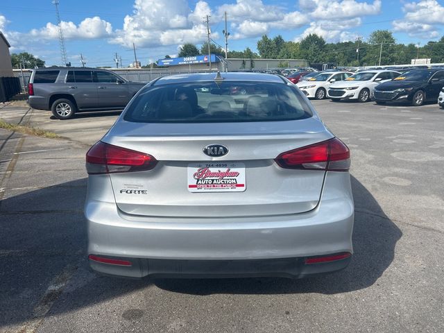 2017 Kia Forte LX Manual - 22886865 - 4