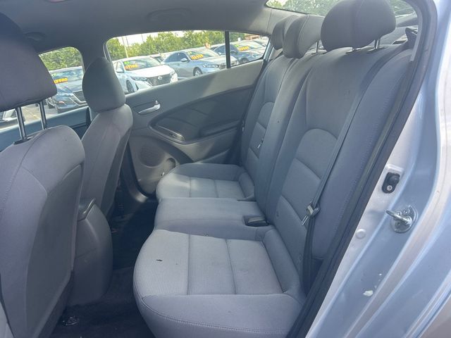 2017 Kia Forte LX Manual - 22886865 - 6
