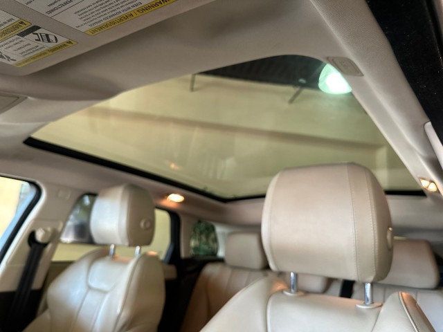 2017 Land Rover Range Rover Evoque 5 Door SE - 22933179 - 29