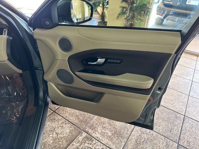 2017 Land Rover Range Rover Evoque 5 Door SE - 22933179 - 33