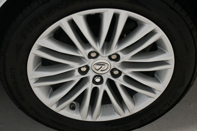 2017 Lexus ES ES 350 Sedan - 22937557 - 17