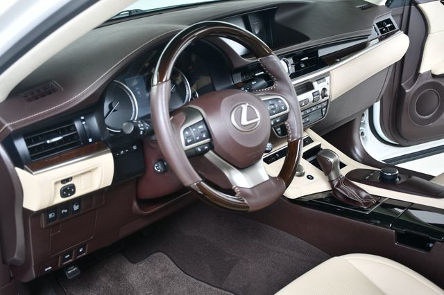 2017 Lexus ES ES 350 Sedan - 22937557 - 22