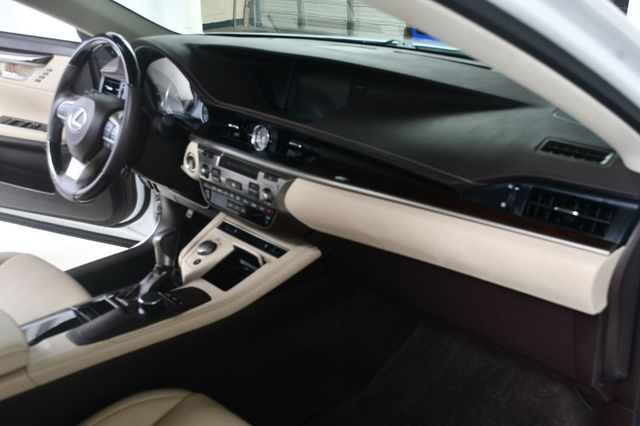 2017 Lexus ES ES 350 Sedan - 22937557 - 23