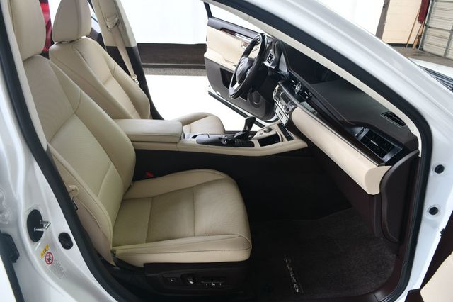2017 Lexus ES ES 350 Sedan - 22937557 - 25