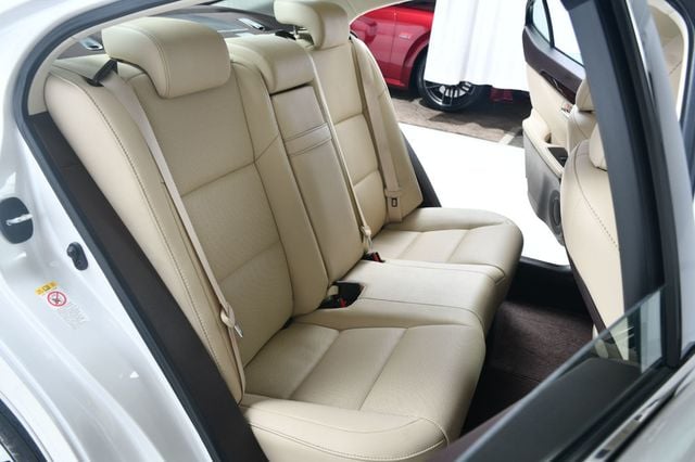 2017 Lexus ES ES 350 Sedan - 22937557 - 35