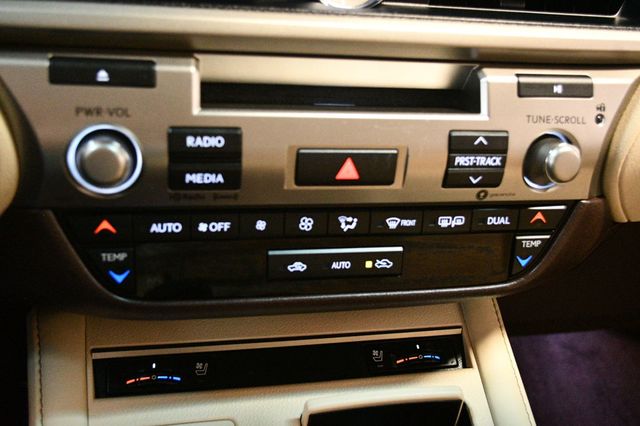 2017 Lexus ES ES 350 Sedan - 22937557 - 51