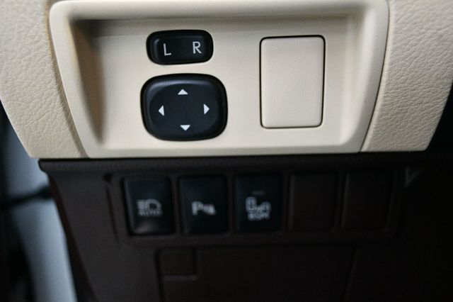 2017 Lexus ES ES 350 Sedan - 22937557 - 69