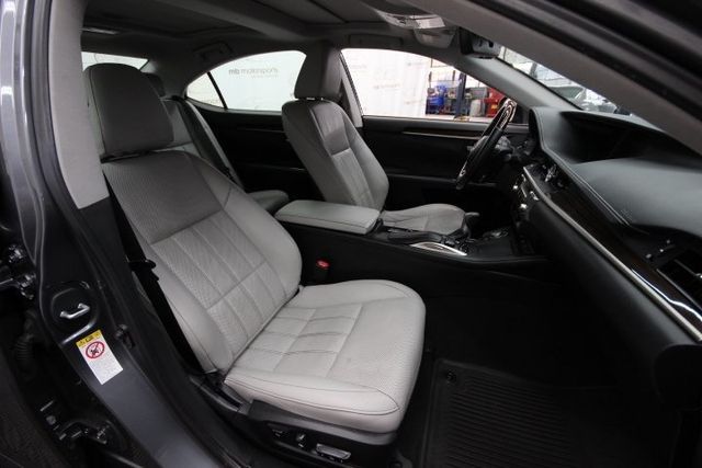 2017 Lexus ES ES 350 Sedan - 22130144 - 14