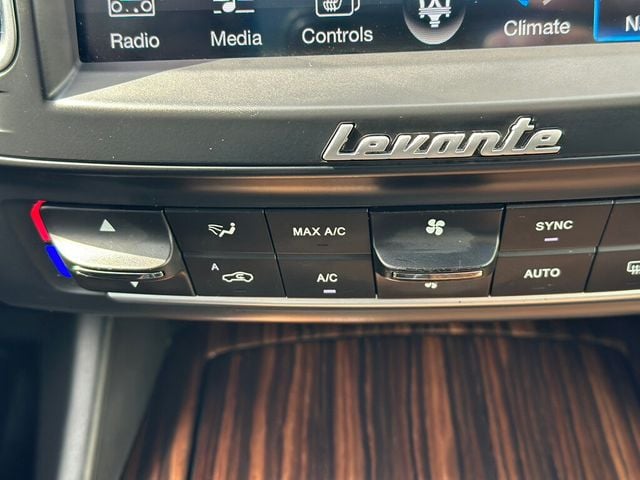 2017 Maserati Levante 3.0L - 22356350 - 36