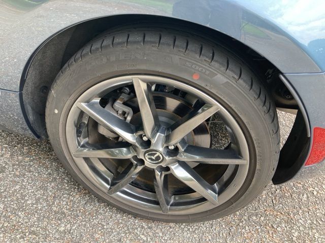 2017 Mazda MX-5 Miata RF Grand Touring Automatic - 22907913 - 11