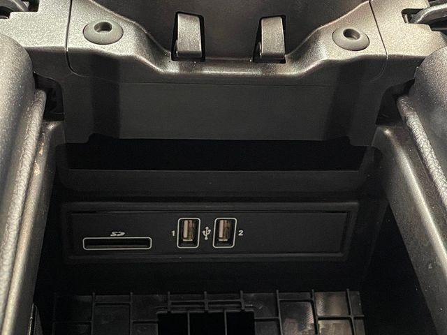 2017 Mercedes-Benz E-Class E 300 Sport 4MATIC Sedan - 22938197 - 37