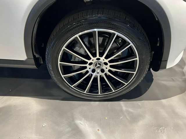 2017 Mercedes-Benz GLC AWD/PremiumPkg/SportPkg/NightPkg/PanoRoof/HtdSeats/20"AMG Wheels - 22910842 - 12