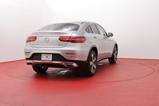 2017 Mercedes-Benz GLC GLC 300 4MATIC Coupe - 20765456 - 4