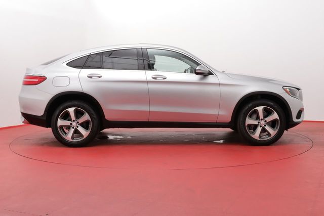 2017 Mercedes-Benz GLC GLC 300 4MATIC Coupe - 20765456 - 5
