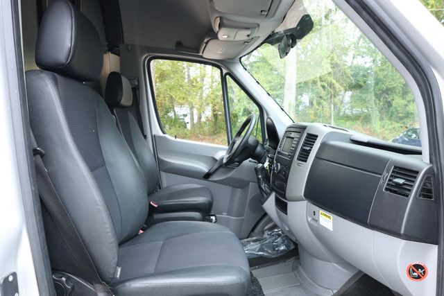 2017 Mercedes-Benz Sprinter Cargo Van 2500 High Roof V6 144'' with Driver Comfort Package - 22930177 - 28
