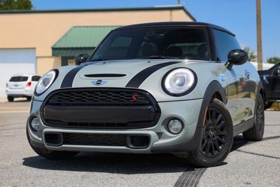 2017 MINI Cooper S Hardtop 2 Door - WMWXP7C32H2A46566