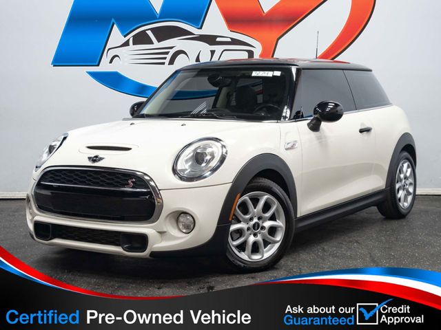 2017 MINI Cooper S Hardtop 2 Door PANORAMIC SUNROOF, LED HEADLIGHTS, HEATED SEATS, REAR CAMERA - 22335095 - 0