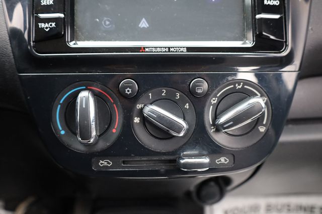 2017 Mitsubishi Mirage G4 ES - 22936608 - 35