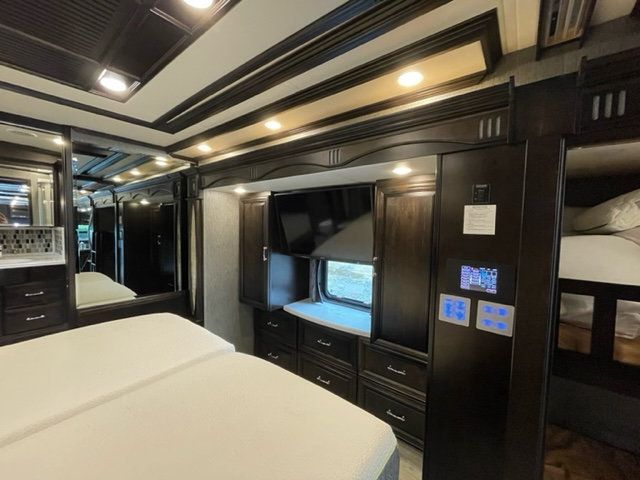 2017 Newmar MOUNTAIN AIRE 4535  - 21562811 - 31